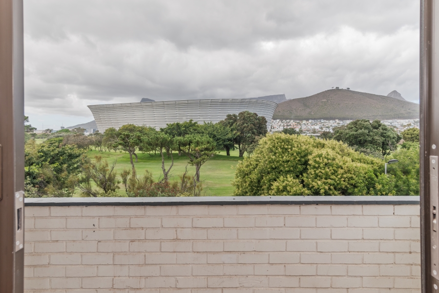 2 Bedroom Property for Sale in Green Point Western Cape